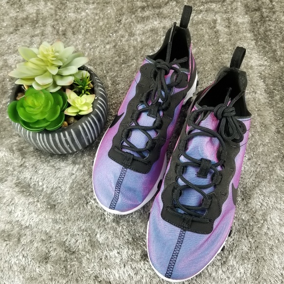 nike womens react element